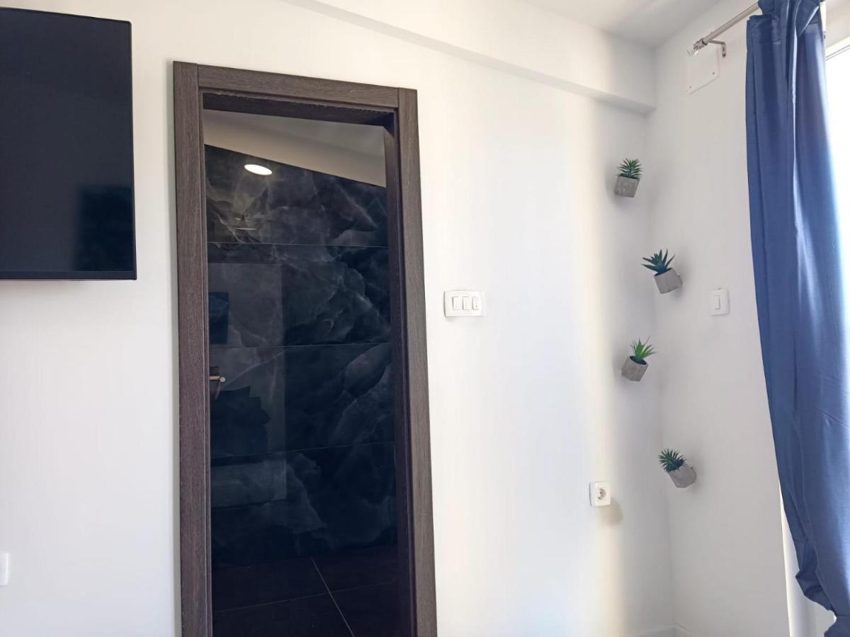 Apartman Lux Makarska Zewnętrze zdjęcie