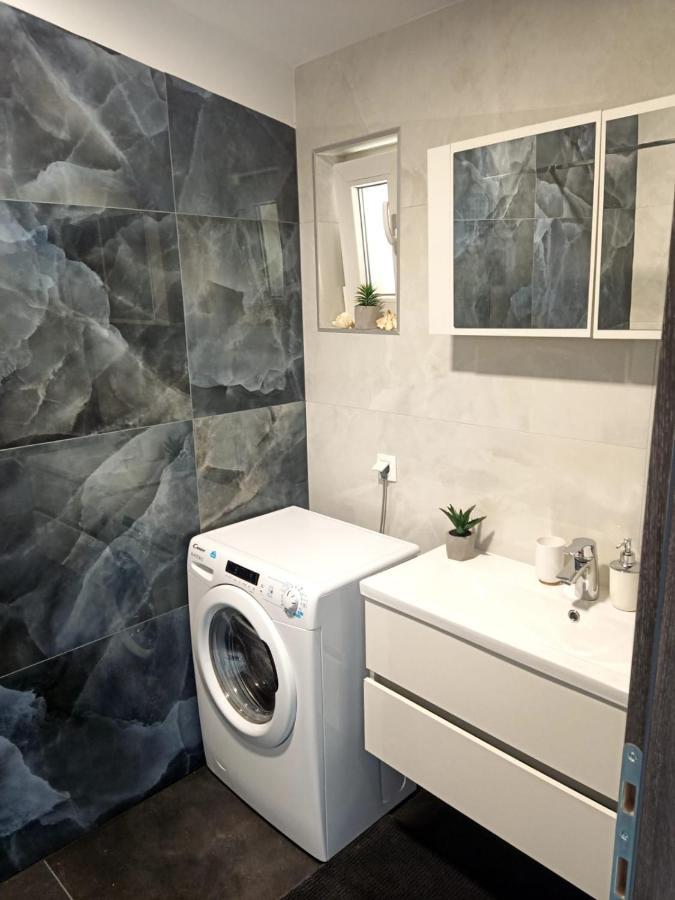 Apartman Lux Makarska Zewnętrze zdjęcie